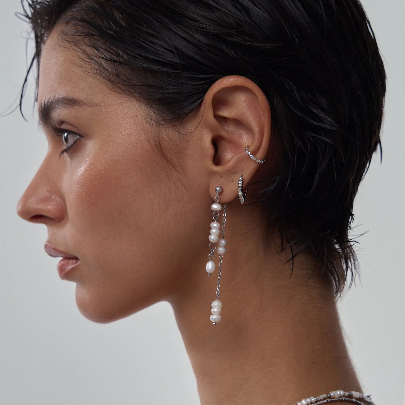 Amber Dangling Pearl Earrings - Image 3