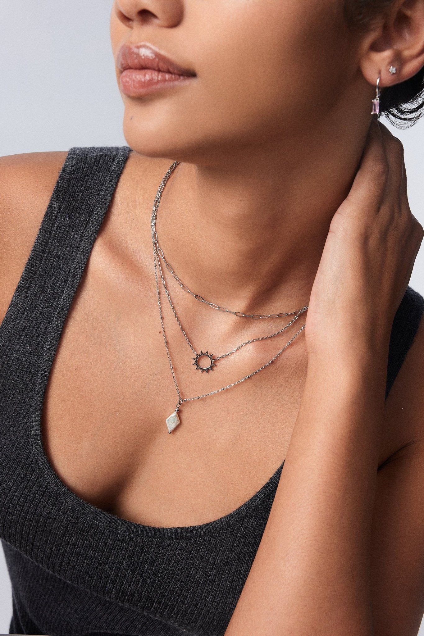 Iris Pearl Necklaces - Image 5