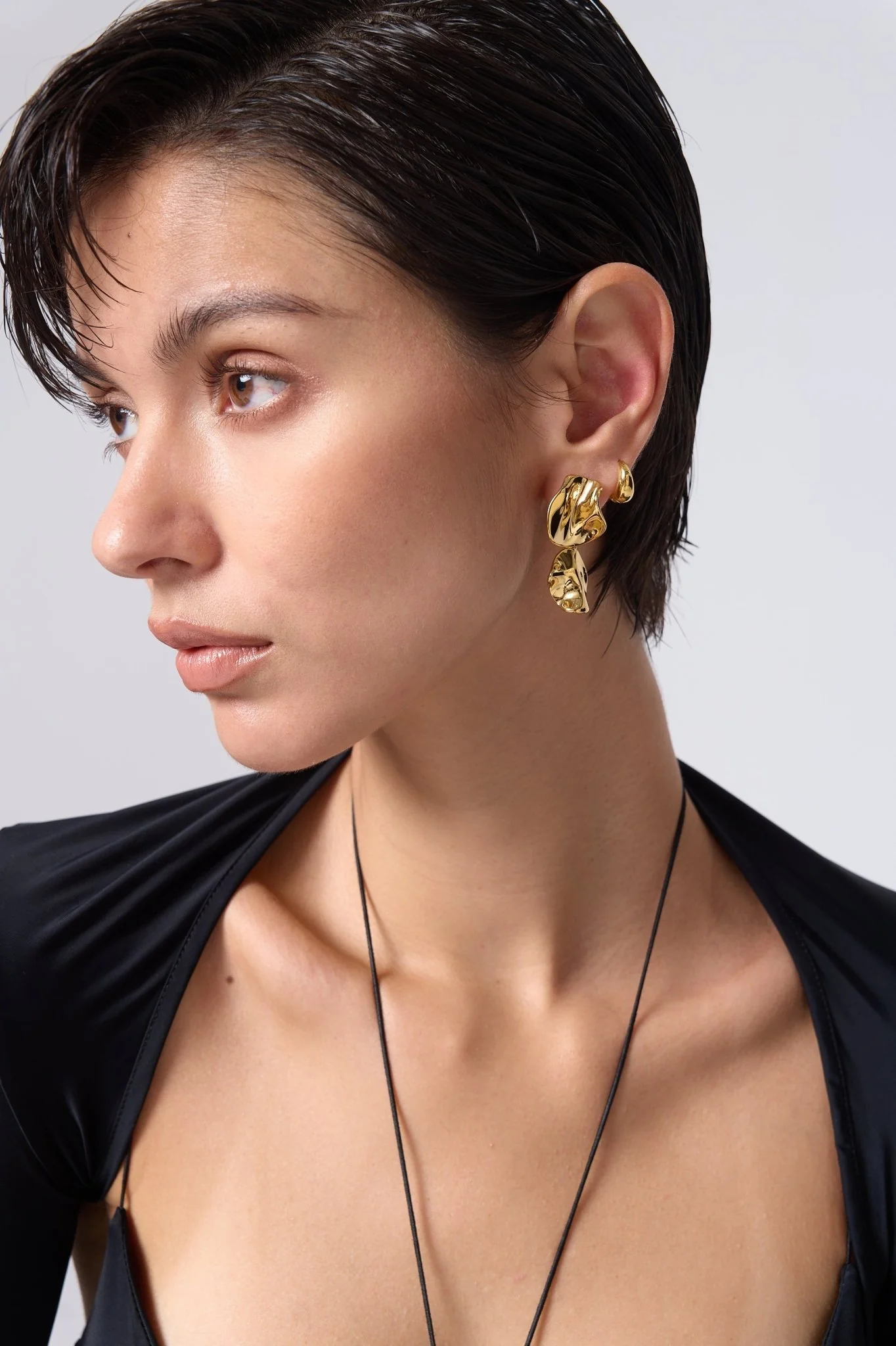 Freya Organic Texture Drop Earrings - Image 3