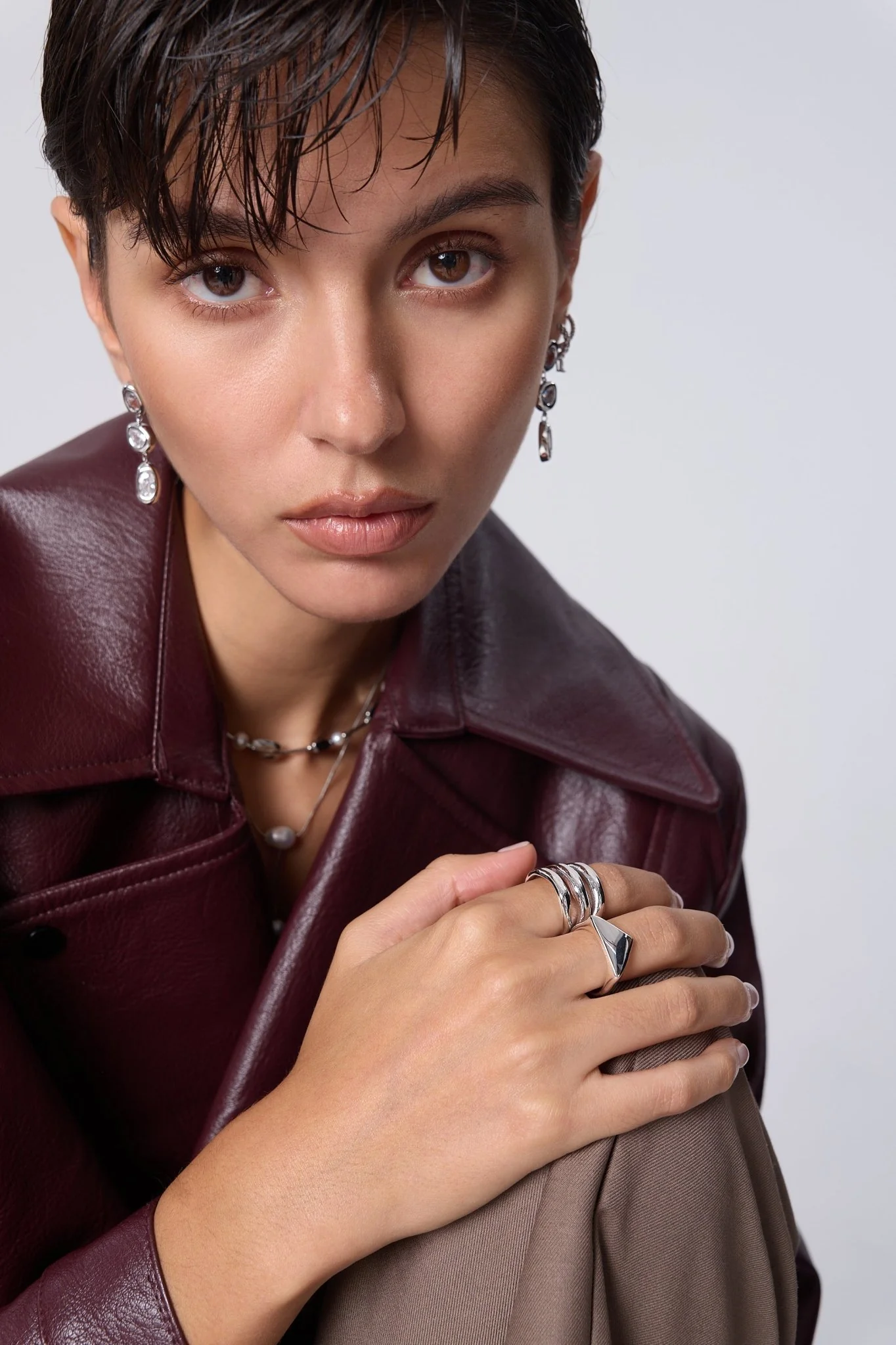 Sable Triangle Signet Ring - Image 5
