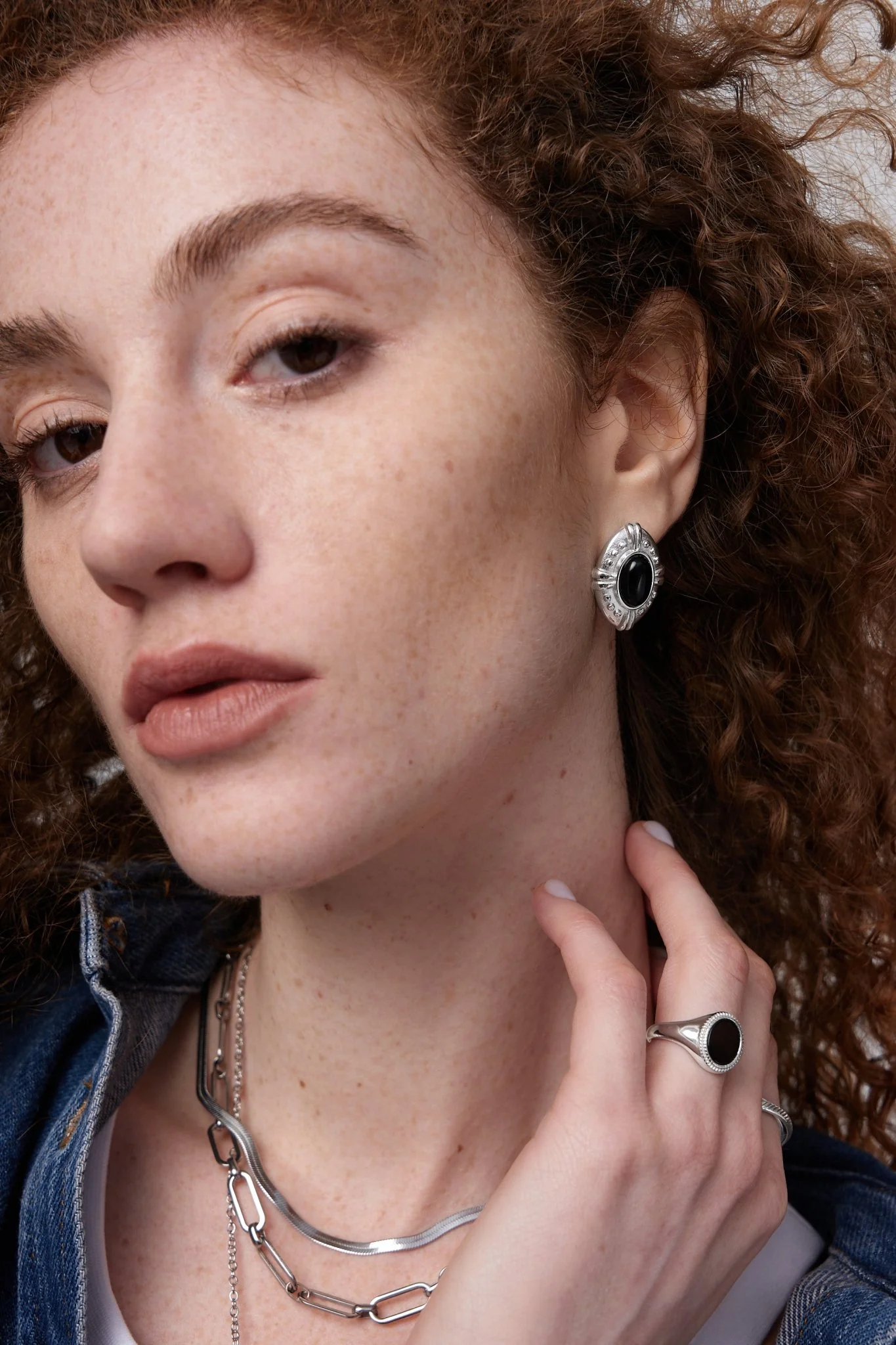 Vintage Inspired Black Agate Earrings - Image 2